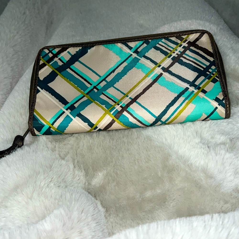 Thirty-one coupon wallet